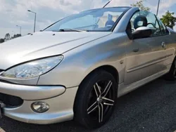 Utilisé 2006 Peugeot 206 CC Cabriolet | 1 990 €