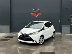 Blanc Utilisé 2015 Toyota Aygo X-play Citadine | 10 250 € (Prix juste)