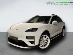 Utilisé 2025 Porsche Macan Turbo SUV | 135 400 € (Prix cher)