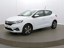 Blanc Utilisé 2024 Dacia Sandero Expression Citadine | 14 799 € (Prix juste)