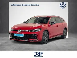 Rouge Utilisé 2024 VW Passat R-line Coupé | 41 999 €