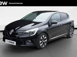 Noir Utilisé 2023 Renault Clio V Evolution Citadine | 16 490 € (Prix juste)