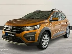 Orange Utilisé 2022 Dacia Sandero Comfort Citadine | 14 999 € (Prix juste)