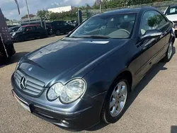 Bleu Utilisé 2005 Mercedes CLK270 Elegance Coupé | 5 400 €