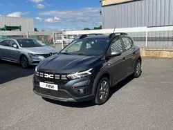 Gris Utilisé 2022 Dacia Sandero Expression Citadine | 15 199 € (Prix juste)
