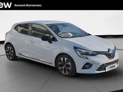 Blanc Utilisé 2023 Renault Clio V Evolution Citadine | 13 900 € (Prix juste)