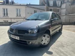 Gris Occasion 2001 Renault Clio II Expression Berline | 4 700 € (Prix assez cher)