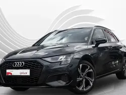 Gris Utilisé 2023 Audi A3 Design Berline | 31 990 € (Prix assez cher)