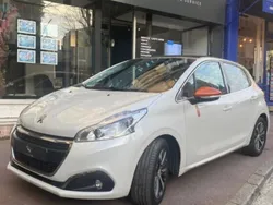 Utilisé 2016 Peugeot 208 Roland Garros Citadine | 7 490 € (Prix juste)