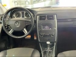 Noir Utilisé 2010 Mercedes B200 Monospace | 9 990 € (Prix juste)