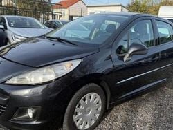 Noir Utilisé 2011 Peugeot 207 Citadine | 3 990 € (Bon prix)