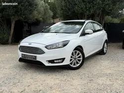 Blanc Utilisé 2015 Ford Focus Titanium Berline | 12 490 € (Prix juste)