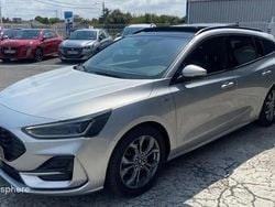 Gris Utilisé 2023 Ford Focus ST-Line Break | 22 499 € (Prix juste)