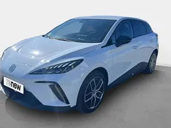 Blanc Utilisé 2023 MG MG4 EV Luxury Citadine | 21 499 € (Prix juste)
