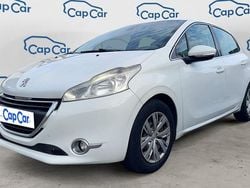 Blanc Utilisé 2015 Peugeot 208 Business-Line Citadine | 6 470 € (Prix juste)