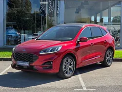 Rouge Utilisé 2023 Ford Kuga ST-Line SUV | 29 999 € (Prix juste)