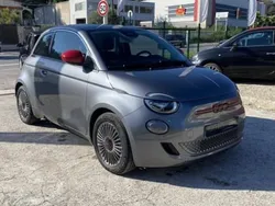 Utilisé 2022 Fiat 500e Red Citadine | 13 990 € (Prix juste)