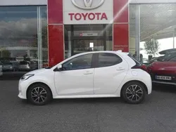 Utilisé 2023 Toyota Yaris Hybrid Design Berline | 20 990 € (Prix juste)
