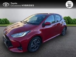 Rouge intense (n) Utilisé 2023 Toyota Yaris Hybrid Design Berline | 19 990 € (Prix juste)