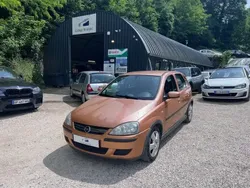 Orange Utilisé 2005 Opel Corsa Citadine | 3 500 €