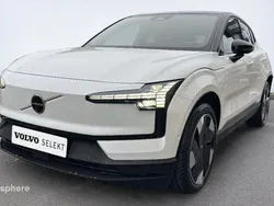 Blanc cristal métal/toit noir Utilisé 2024 Volvo EX30 Ultra SUV | 39 900 € (Prix juste)