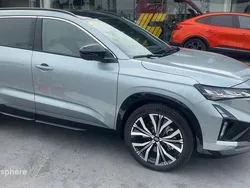 Gris Utilisé 2025 Renault Espace Iconic Monospace | 45 999 € (Prix assez cher)