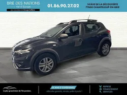 Gris Utilisé 2023 Dacia Sandero Expression Citadine | 15 990 € (Prix assez cher)