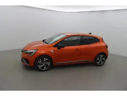 Orange Utilisé 2023 Renault Clio V RS Line Citadine | 18 490 € (Prix juste)