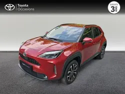 Rouge Utilisé 2023 Toyota Yaris Hybrid Design | 23 690 € (Prix assez cher)