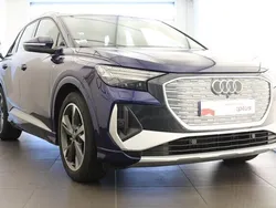Bleu navarre métallisé Utilisé 2022 Audi Q4 e-tron S-Line SUV | 39 990 € (Prix cher)