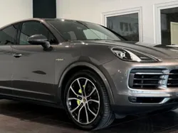Utilisé 2022 Porsche Cayenne SUV | 86 990 € (Prix juste)