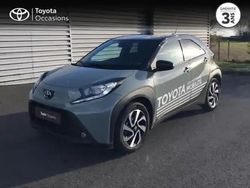 Bi ton vert aventurine noir Occasion 2025 Toyota Aygo X Design SUV | 18 300 € (Prix assez cher)