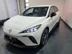 Blanc Nouvelle 2024 MG MG4 EV Luxury Citadine | 27 980 € (Prix juste)