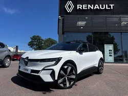Noir Utilisé 2022 Renault Mégane Techno Berline | 25 990 € (Prix juste)