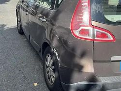Utilisé 2009 Renault Scénic III Avantage Monospace | 2 300 € (Prix juste)