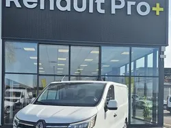 Blanc Nouvelle 2025 Renault Trafic Van | 36 170 € (Prix juste)