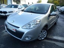 Gris Utilisé 2014 Renault Clio IV Zen Berline | 7 590 € (Prix juste)