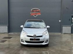 Gris Utilisé 2015 Toyota Verso-S Lounge Monospace | 6 400 €