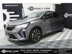 Gris Utilisé 2024 Renault Clio V Techno Berline | 20 490 € (Prix juste)