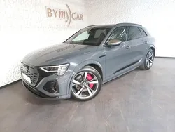 Gris magnétique Utilisé 2024 Audi SQ8 e-tron Sport SUV | 74 416 €