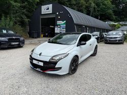 Blanc Utilisé 2010 Renault Mégane III Luxe Coupé | 14 000 € (Prix juste)