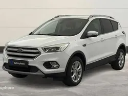 Blanc Utilisé 2019 Ford Kuga Business Edition SUV | 18 299 € (Bon prix)