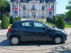 Utilisé 2006 Renault Clio II Dynamique Berline | 2 000 € (Bon prix)