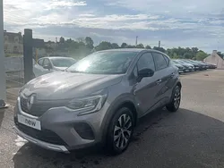Gris Utilisé 2023 Renault Captur Evolution SUV | 15 990 € (Bon prix)