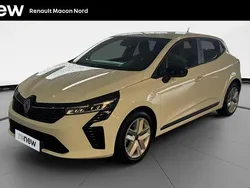 Blanc Utilisé 2024 Renault Clio V Evolution Citadine | 15 990 € (Prix juste)