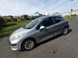 Argent Utilisé 2007 Peugeot 207 Berline | 2 950 € (Bon prix)
