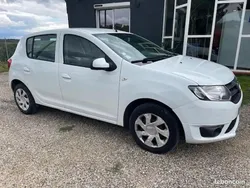 Blanc Utilisé 2014 Dacia Sandero Lauréate Citadine | 5 700 € (Super prix)