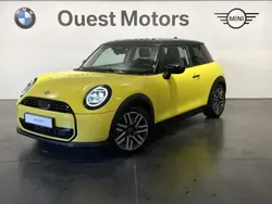 Jaune Utilisé 2024 Mini Cooper Classic Citadine | 30 900 € (Prix cher)