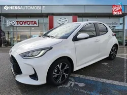 Blanc Utilisé 2025 Toyota Yaris Hybrid Design | 25 490 € (Prix juste)