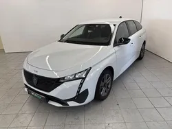 Blanc Utilisé 2024 Peugeot 308 Active | 21 990 € (Prix juste)